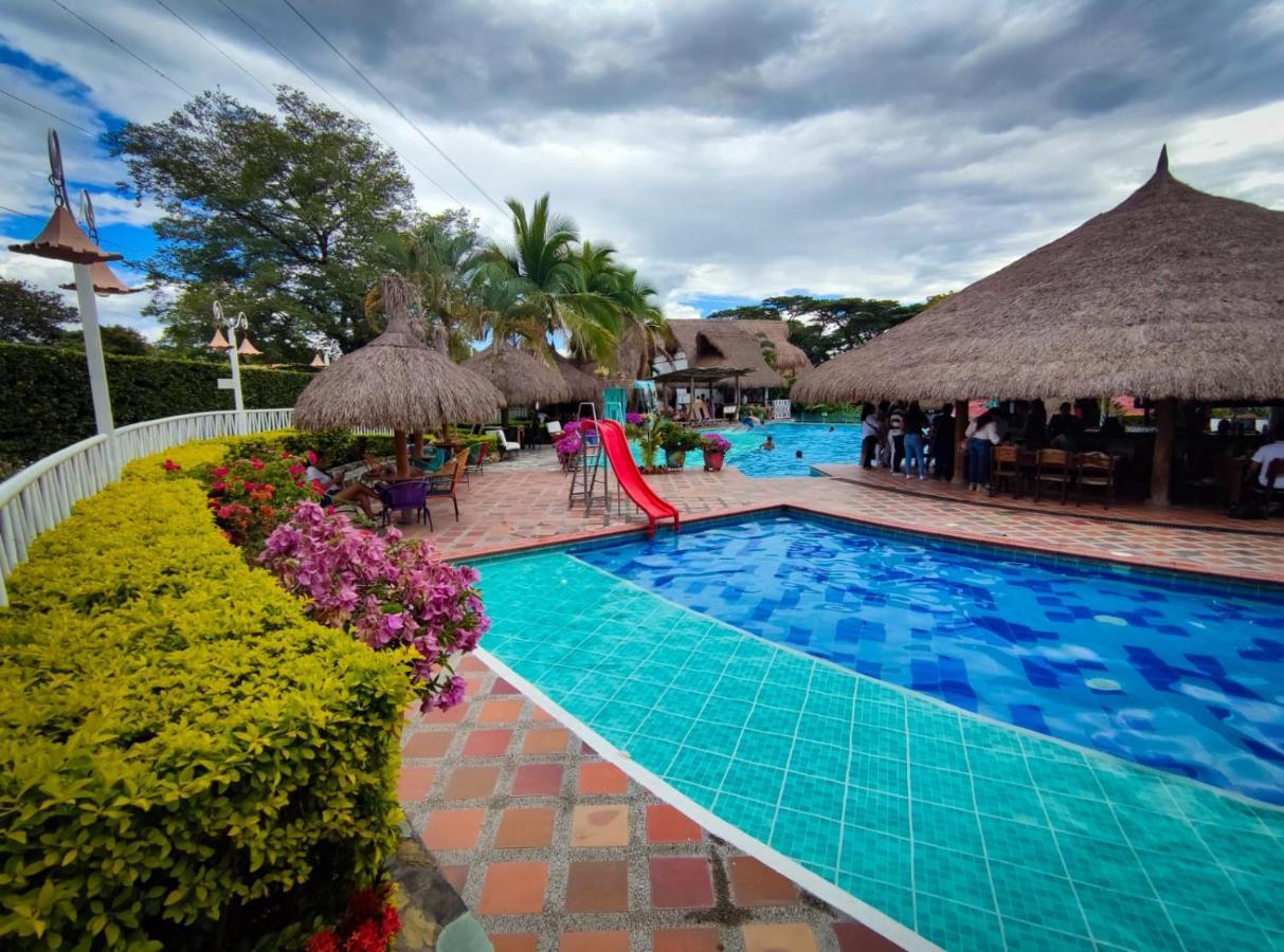 Hotel Campestre San Joaquin Garzón Extérieur photo