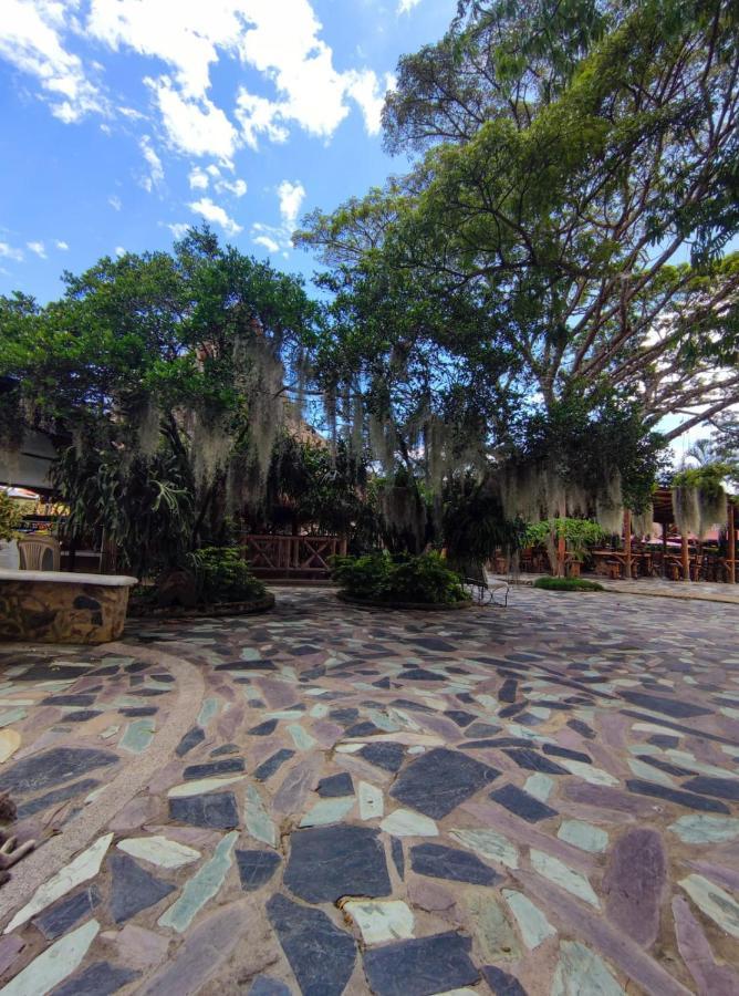 Hotel Campestre San Joaquin Garzón Extérieur photo